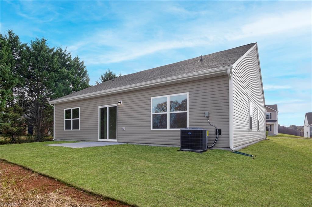 225 Macintosh Drive Property Photo 4