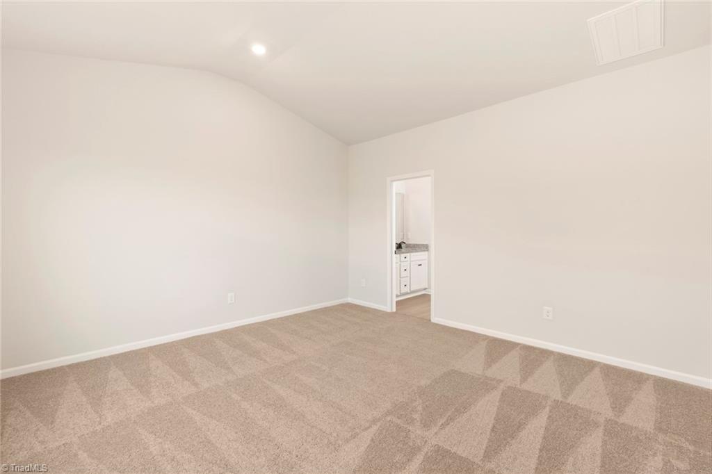 225 Macintosh Drive Property Photo 16