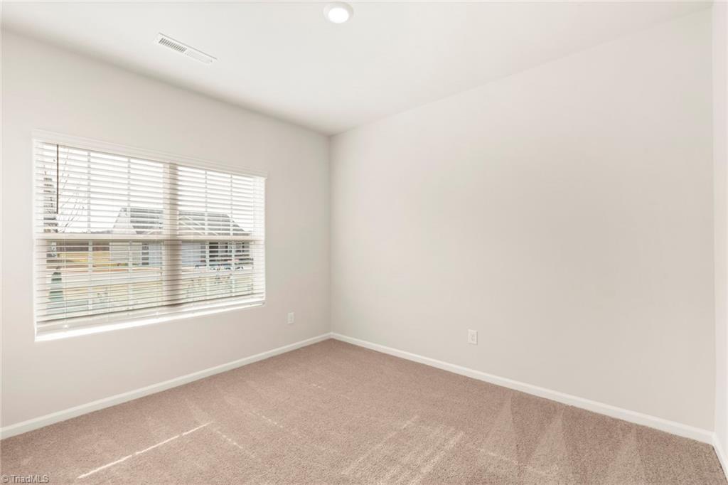 225 Macintosh Drive Property Photo 20