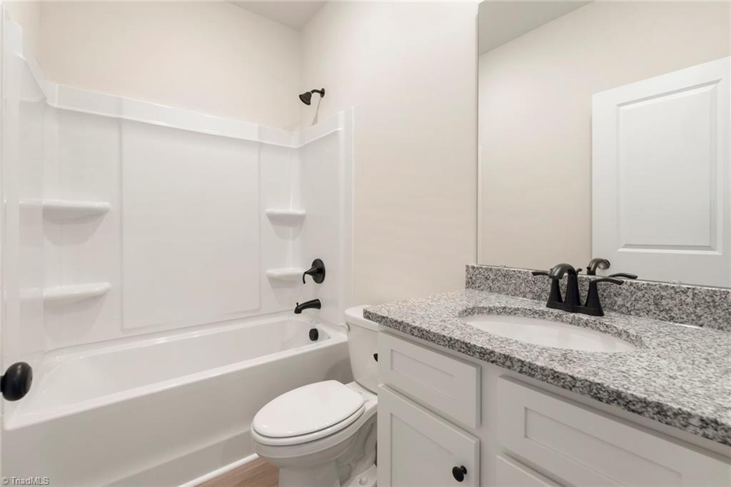 225 Macintosh Drive Property Photo 22