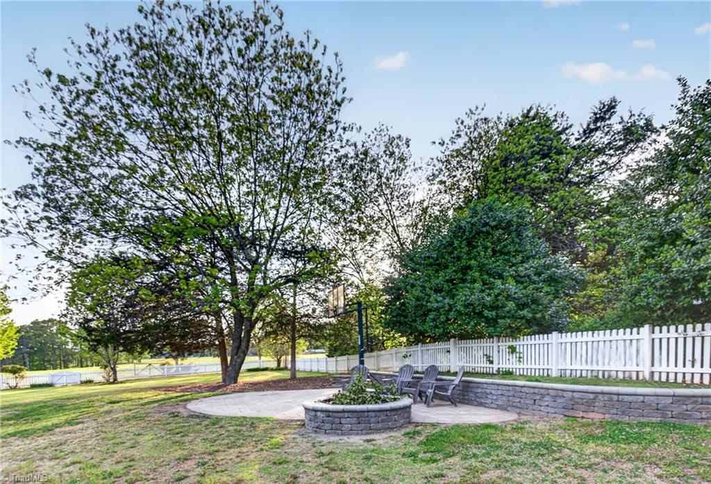 8597 Bayron Drive Property Photo 16