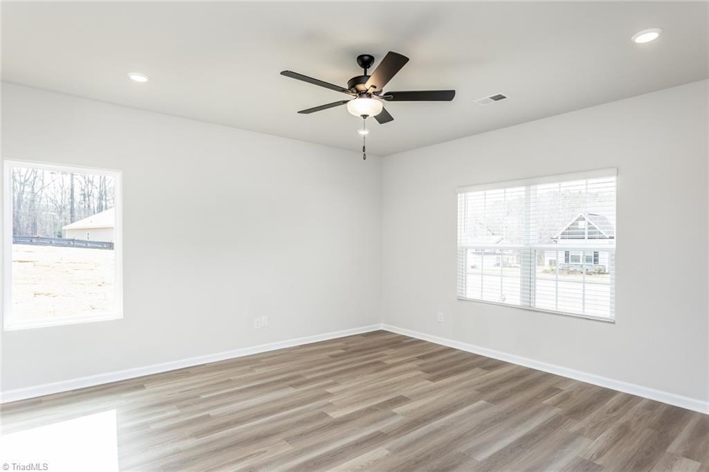 3417 Robindale Drive Property Photo 4