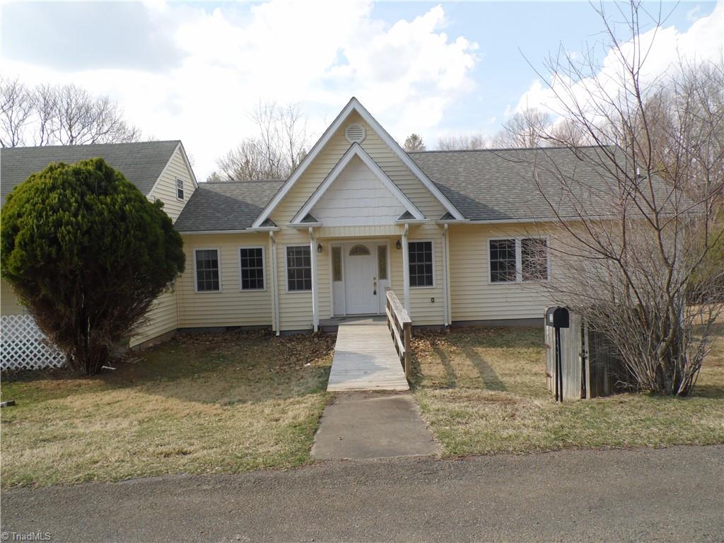 232 Riverview Drive Property Photo 2