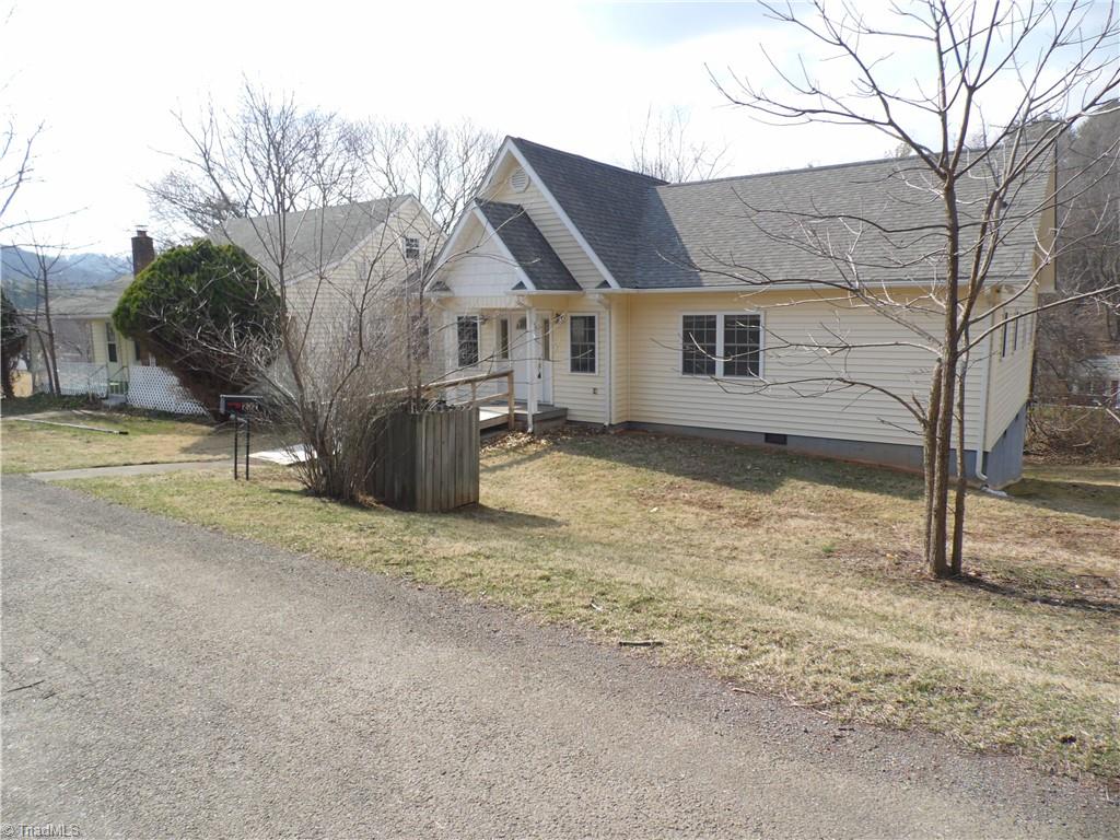 232 Riverview Drive Property Photo 4