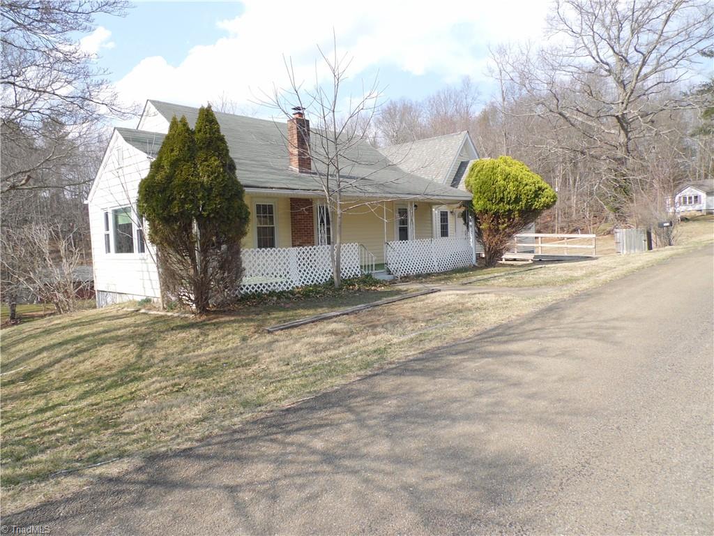 232 Riverview Drive Property Photo 5