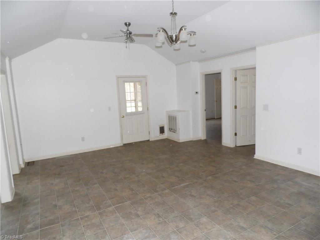 232 Riverview Drive Property Photo 8