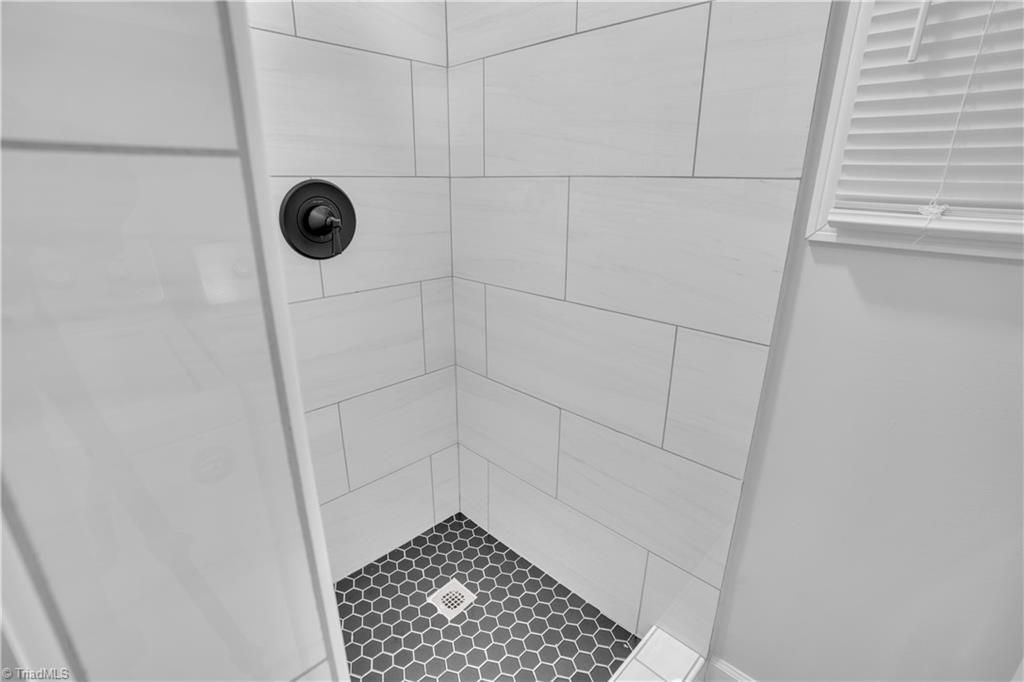 6020 Jeannine Drive Property Photo 27
