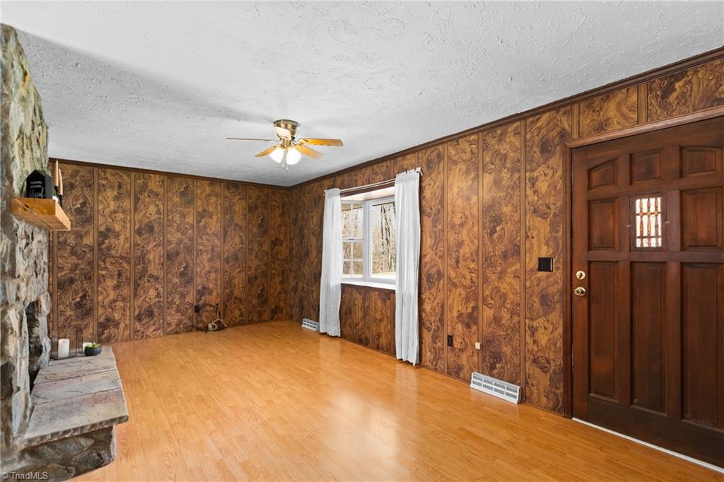 435 Seven Island Road Property Photo 10