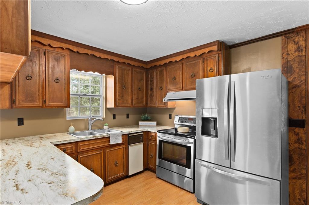 435 Seven Island Road Property Photo 13
