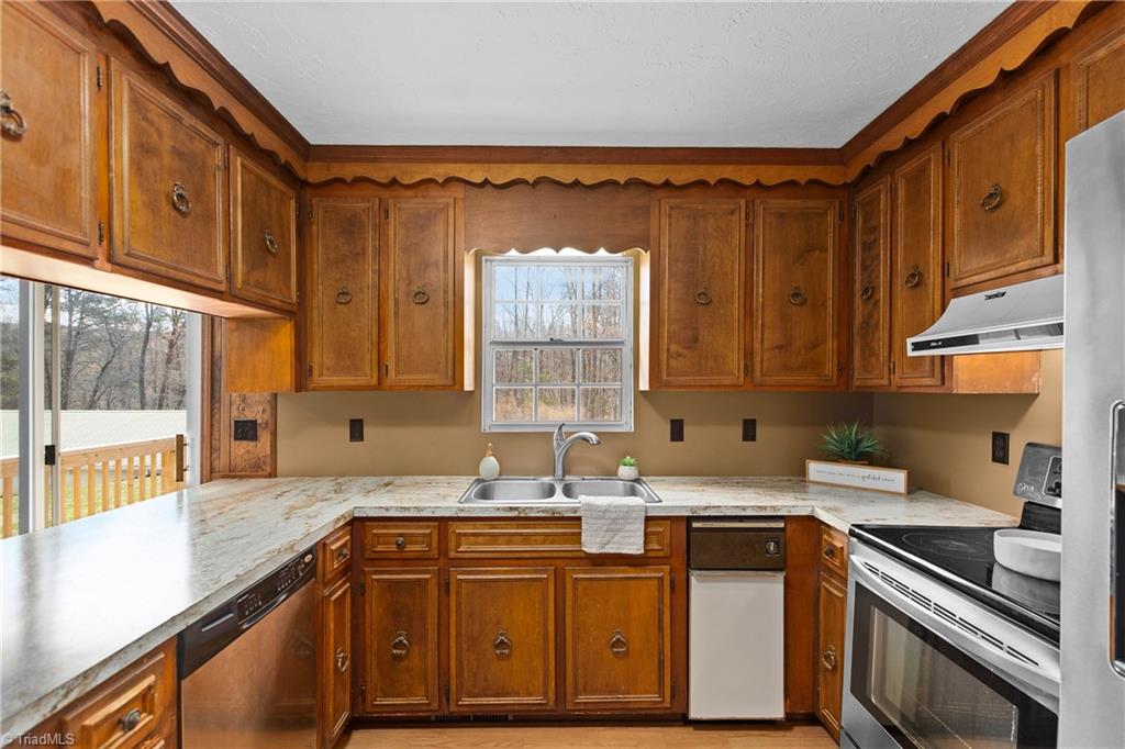 435 Seven Island Road Property Photo 15