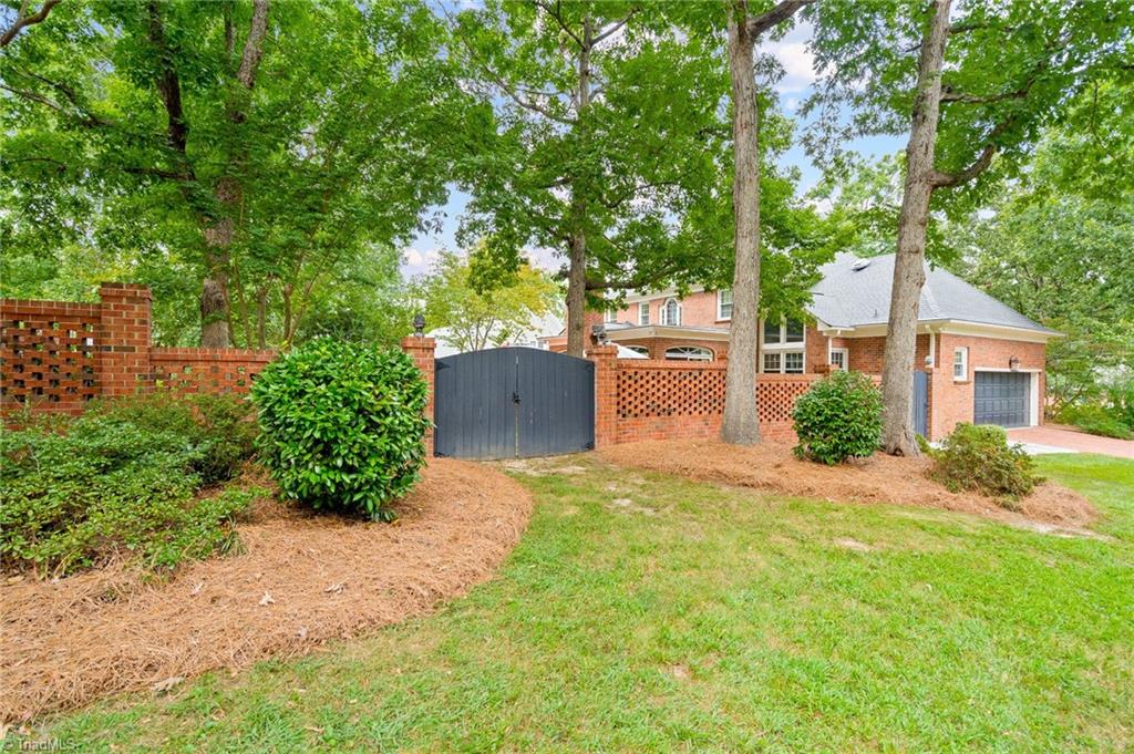 2306 Hickory Avenue Property Photo 47