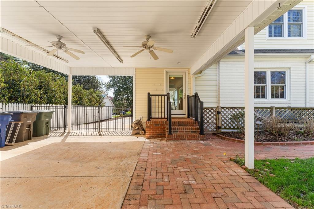 415 Carolina Circle Property Photo 44