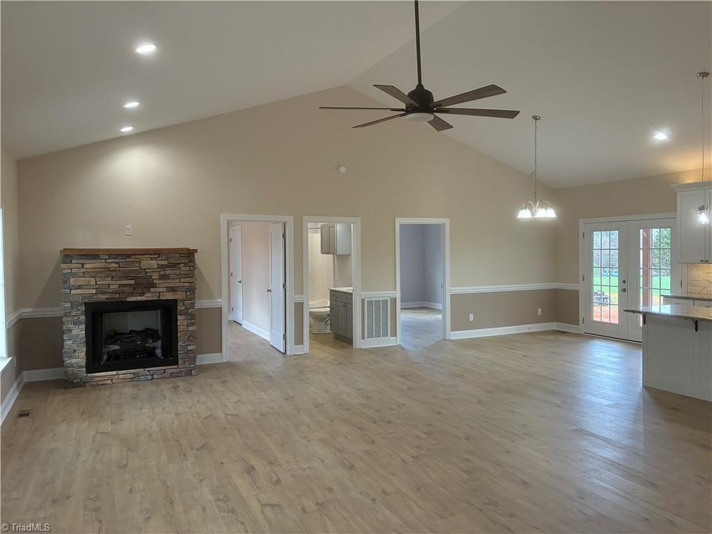 621 W Atkins Street Property Photo 6