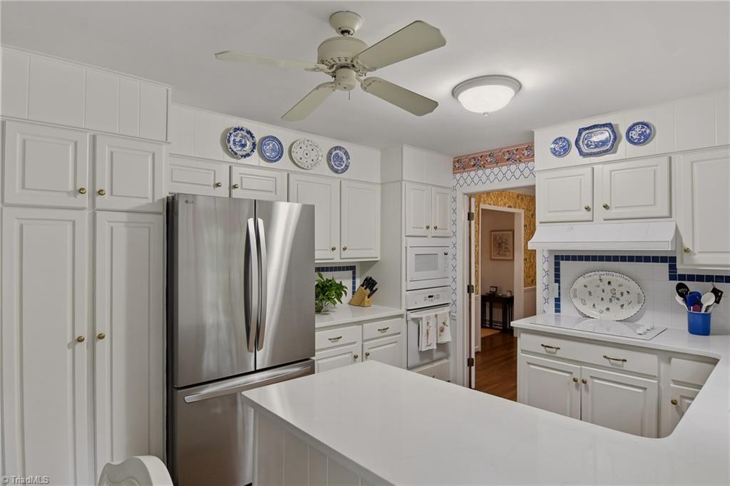 2717 Asbury Terrace Property Photo 16