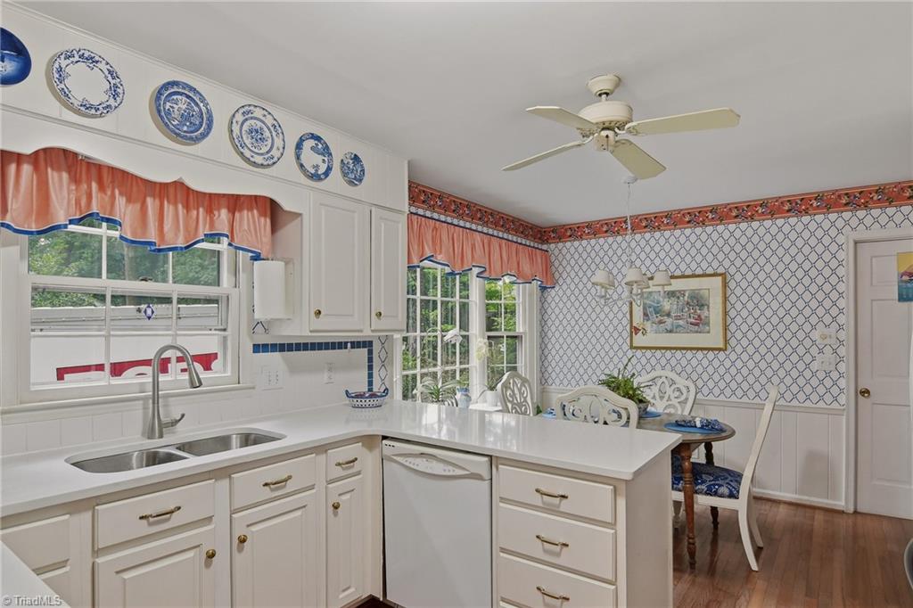 2717 Asbury Terrace Property Photo 17