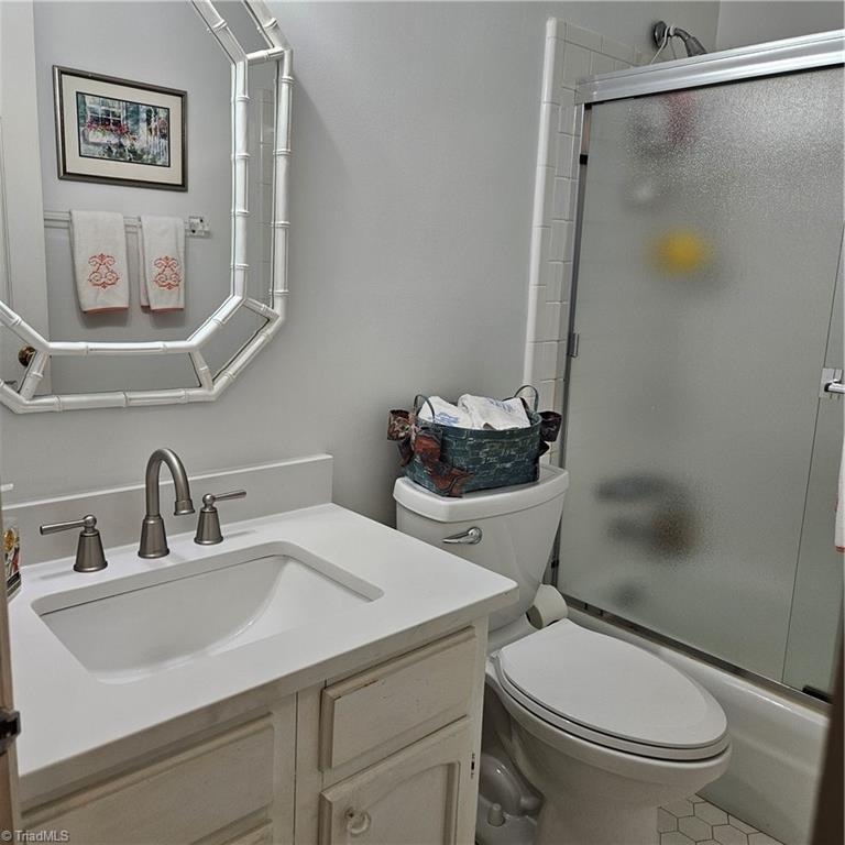 2717 Asbury Terrace Property Photo 29