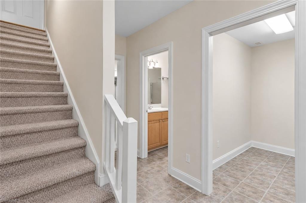 1869 Curraghmore Road Property Photo 32