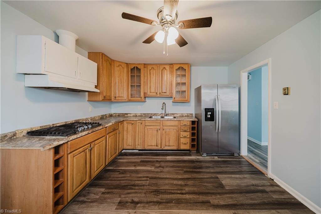 2102 Bothwell Street Property Photo 6
