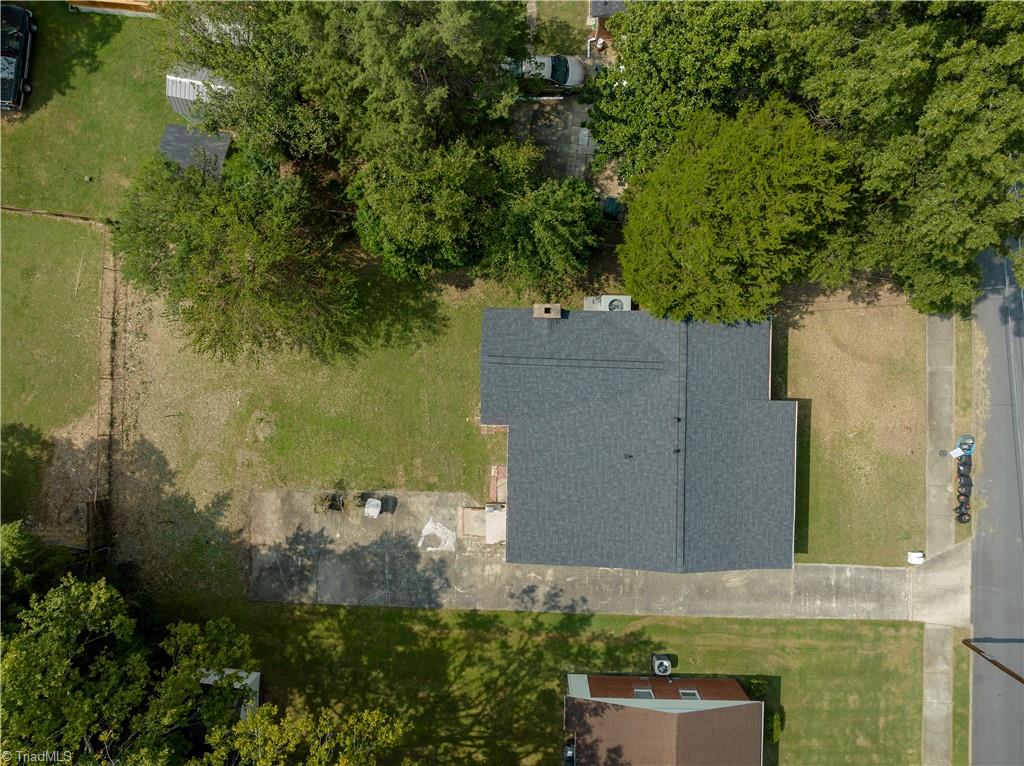 2102 Bothwell Street Property Photo 11