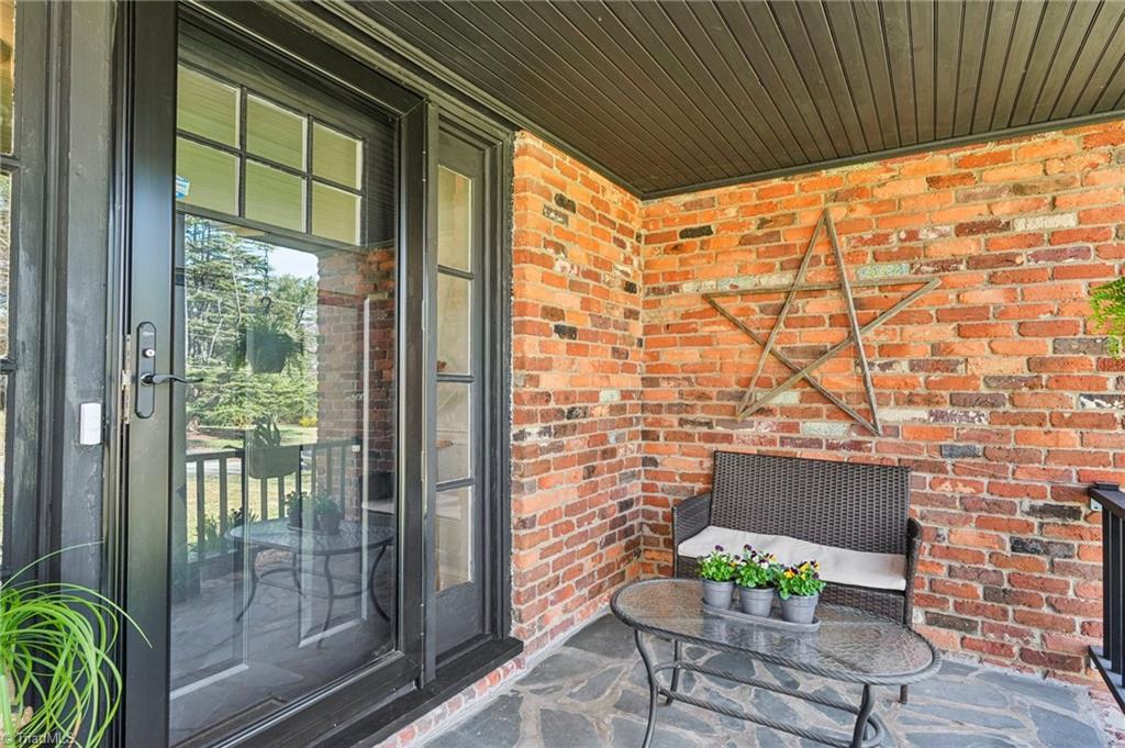 3934 Yarbrough Avenue Property Photo 4