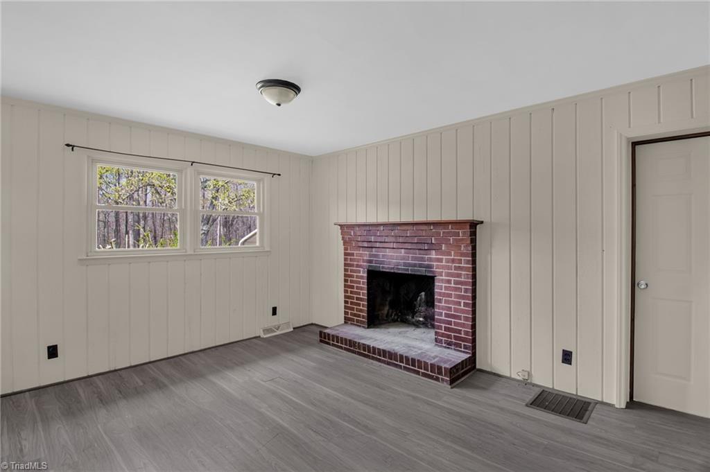 8225 Easley Road Property Photo 10