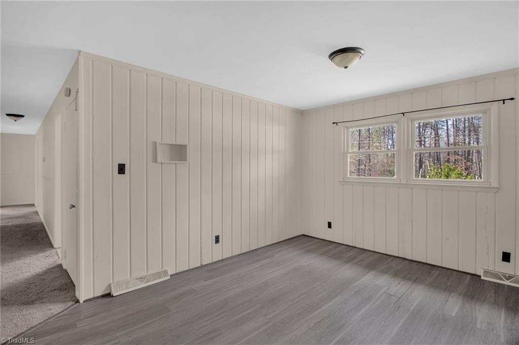 8225 Easley Road Property Photo 11