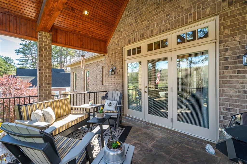 2626 Fox Ridge Road Property Photo 4