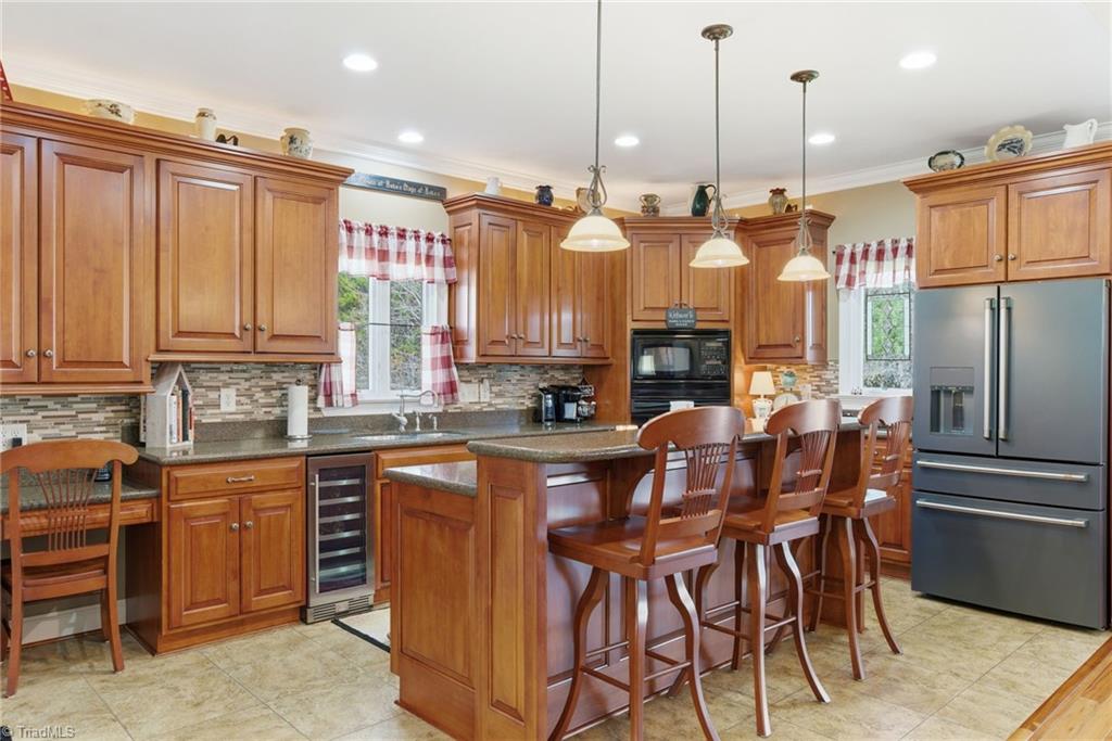 2626 Fox Ridge Road Property Photo 16
