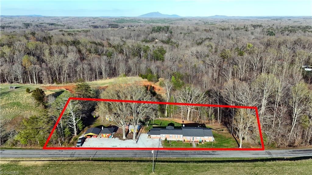 4797 Rockford Road Property Photo 6