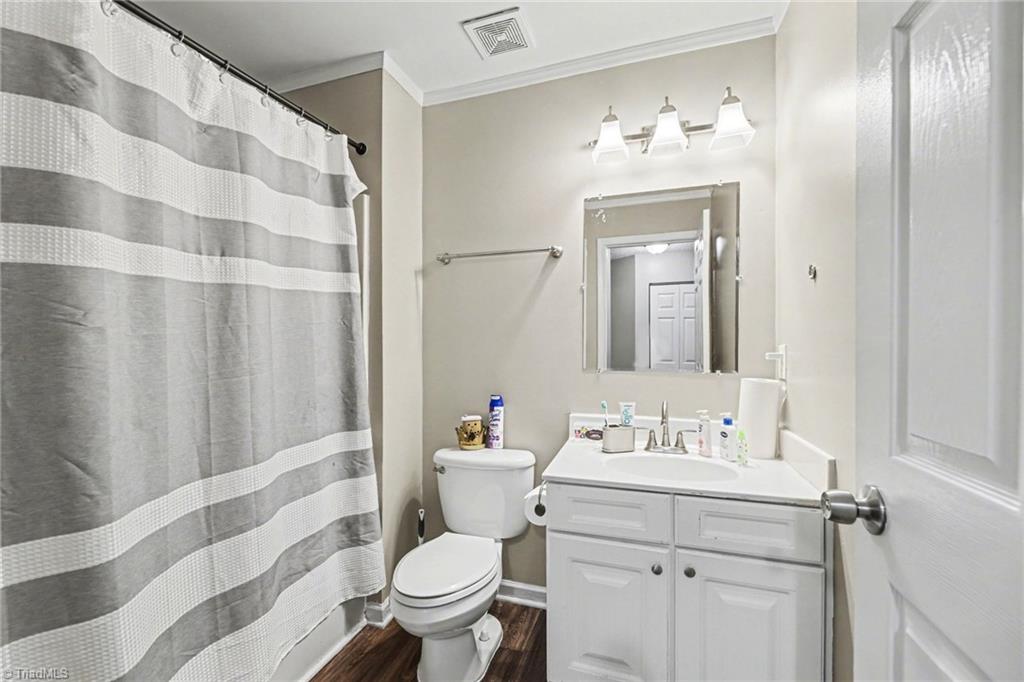 810 Brittany Way Property Photo 8