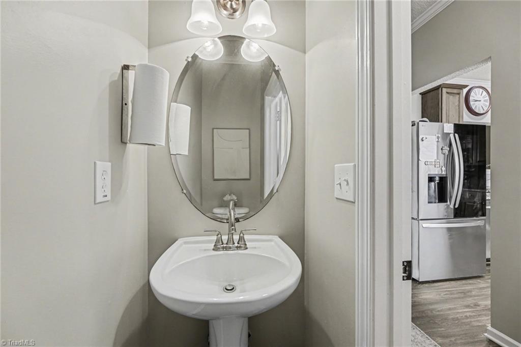 810 Brittany Way Property Photo 14