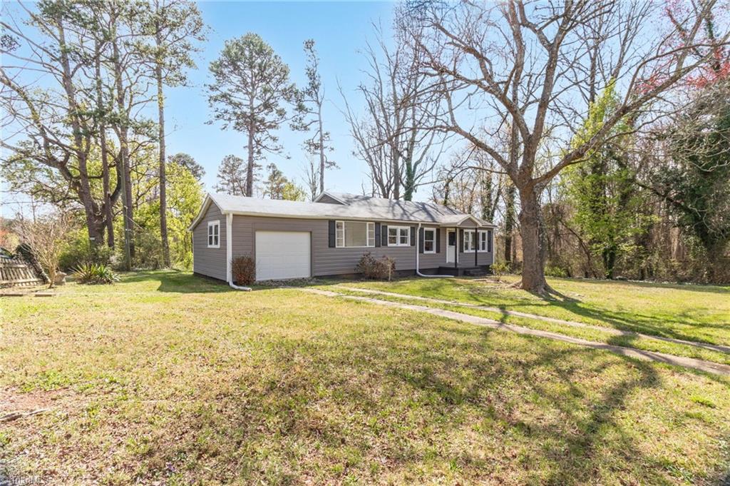 108 Pebble Trail Property Photo 2