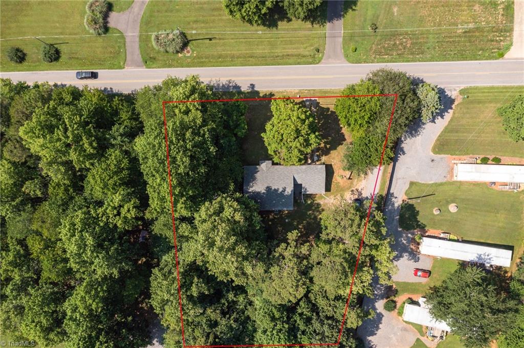 108 Pebble Trail Property Photo 28