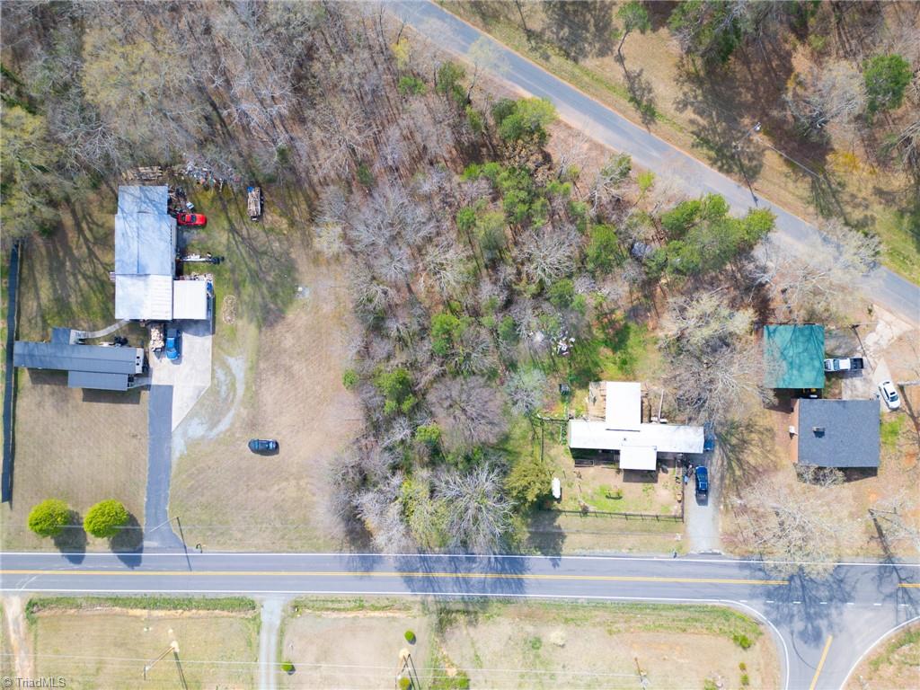 187 Eastside Drive Property Photo 10
