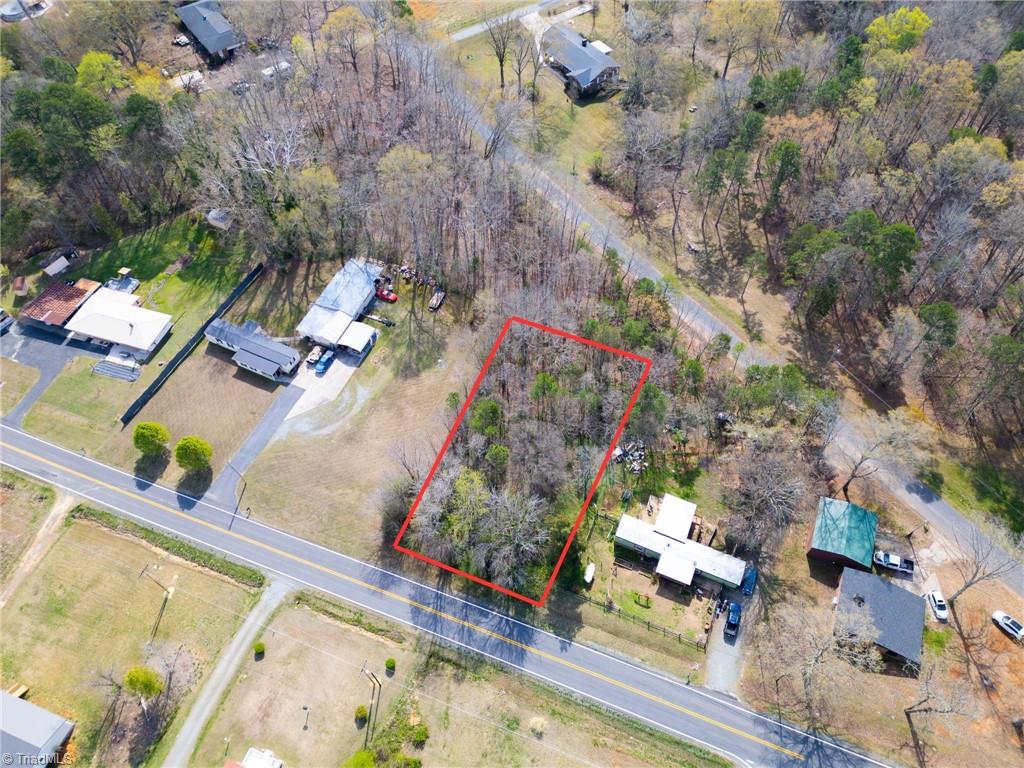 187 Eastside Drive Property Photo 12