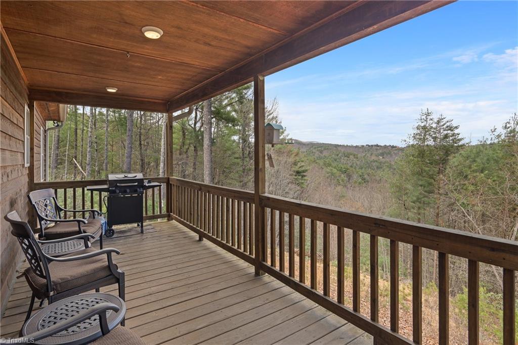 128 Deer Antler Drive Property Photo 12