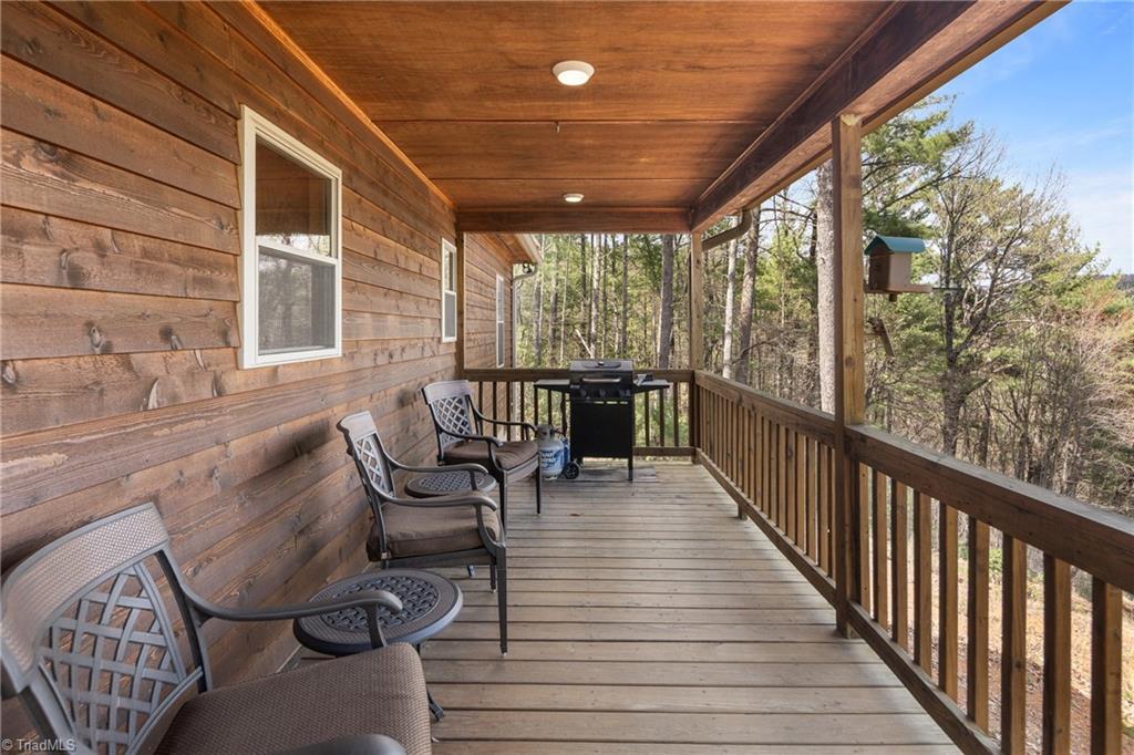 128 Deer Antler Drive Property Photo 14