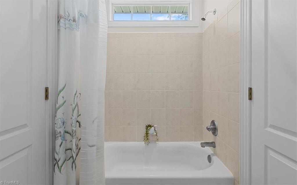 708 Croswell Court Property Photo 26