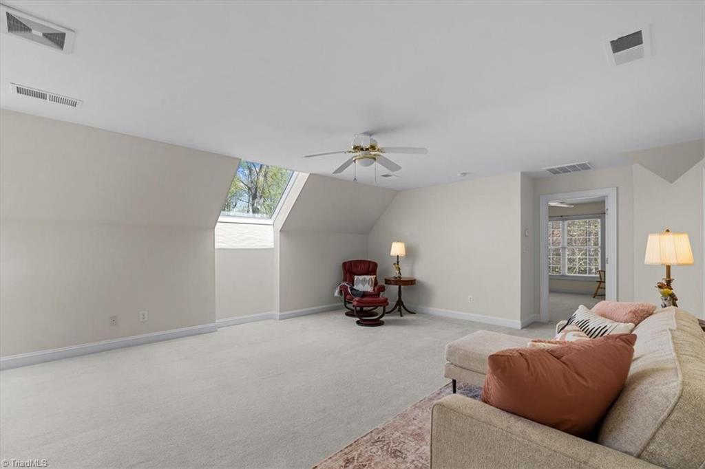 708 Croswell Court Property Photo 28