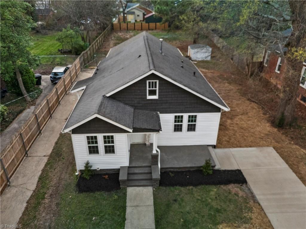 615 Atwater Street Property Photo 4