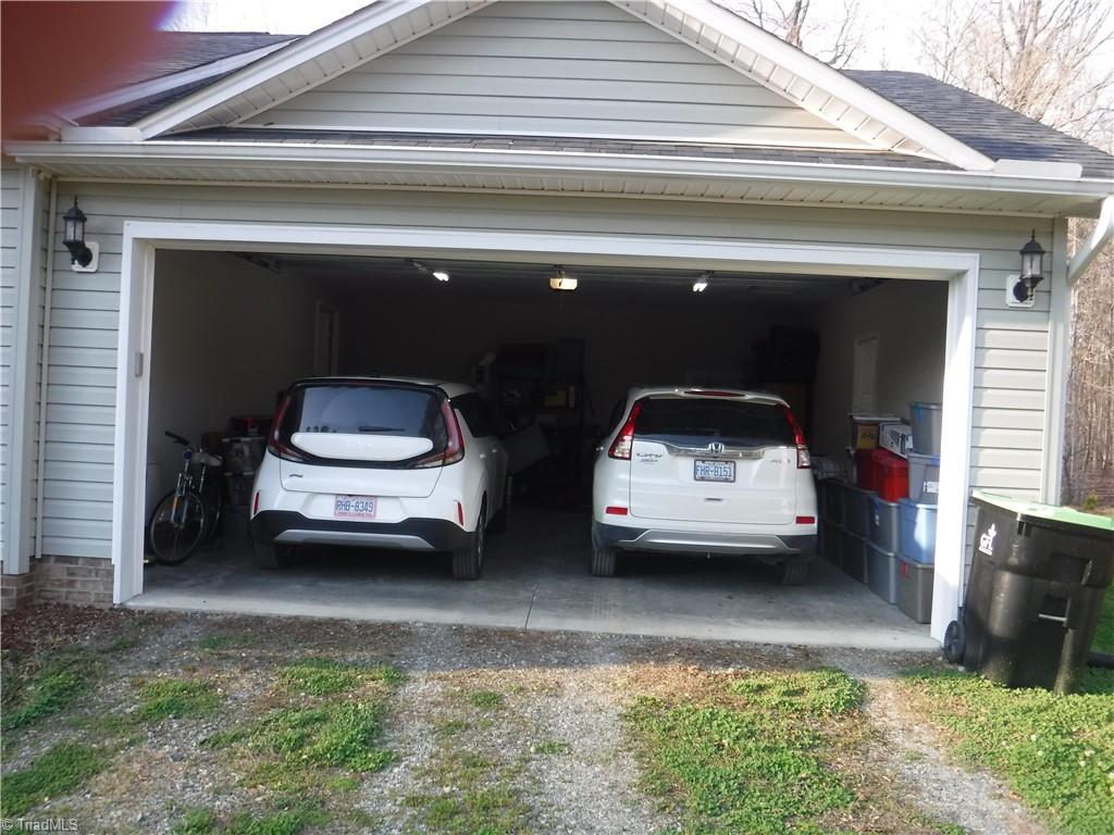 127 Keegan Lane Property Photo 6