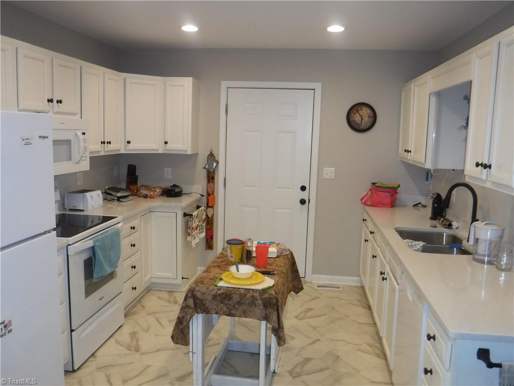 127 Keegan Lane Property Photo 11