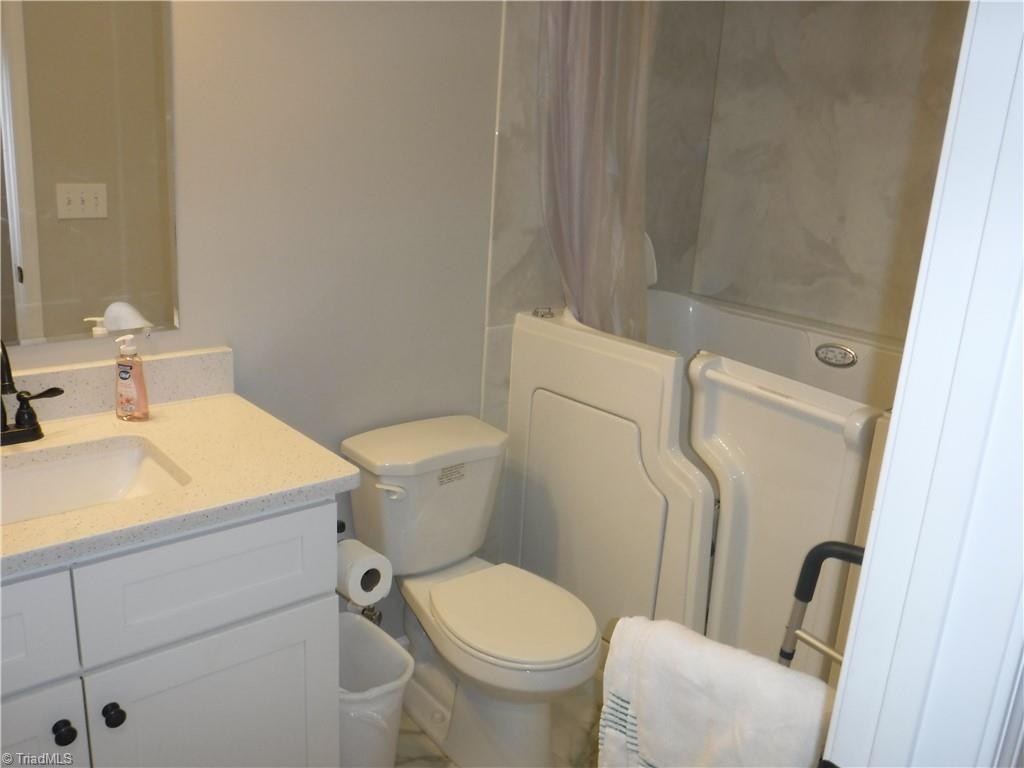 127 Keegan Lane Property Photo 17