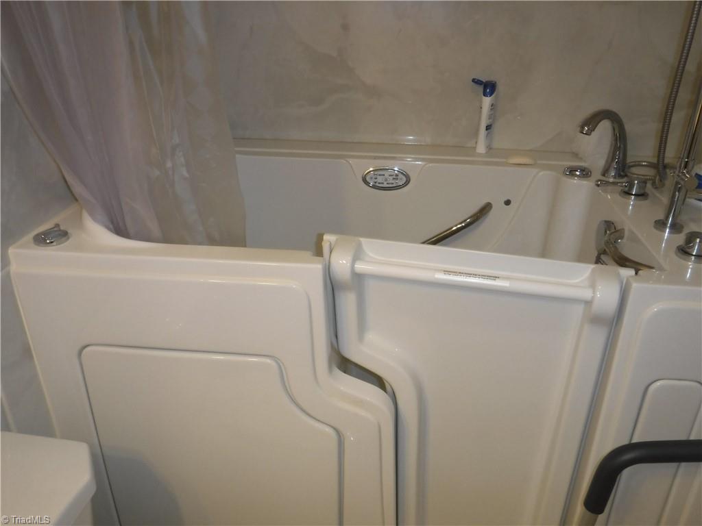 127 Keegan Lane Property Photo 18
