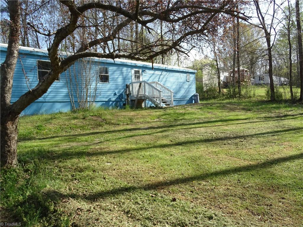 453 Riverview Lane Property Photo 3