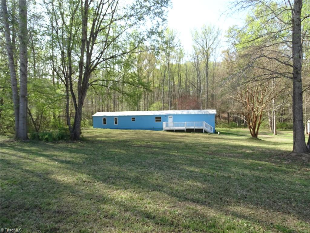 453 Riverview Lane Property Photo 4