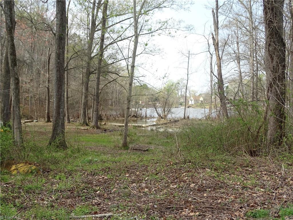 453 Riverview Lane Property Photo 5