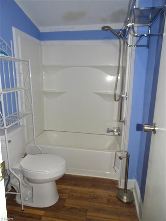453 Riverview Lane Property Photo 9