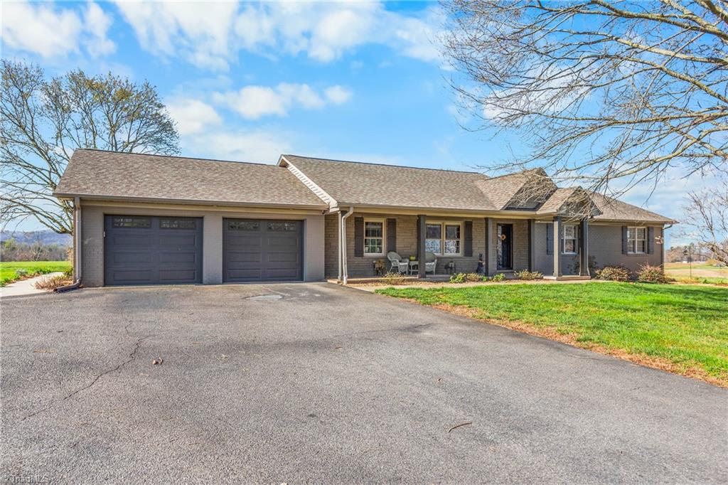 1358 Armstrong Road Property Photo 1