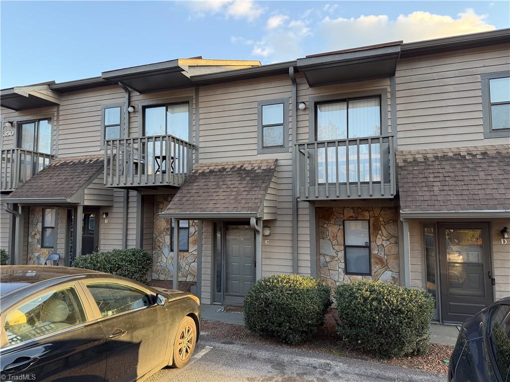 350c Vista Circle Property Photo 1